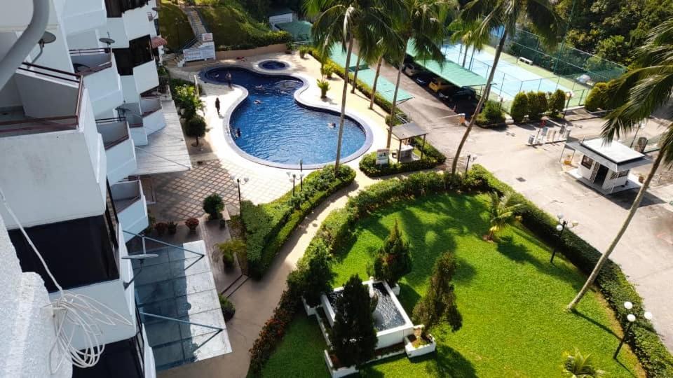 Susie'S Resort Seaview Suites At Sri Sayang Batu Feringgi Luaran gambar