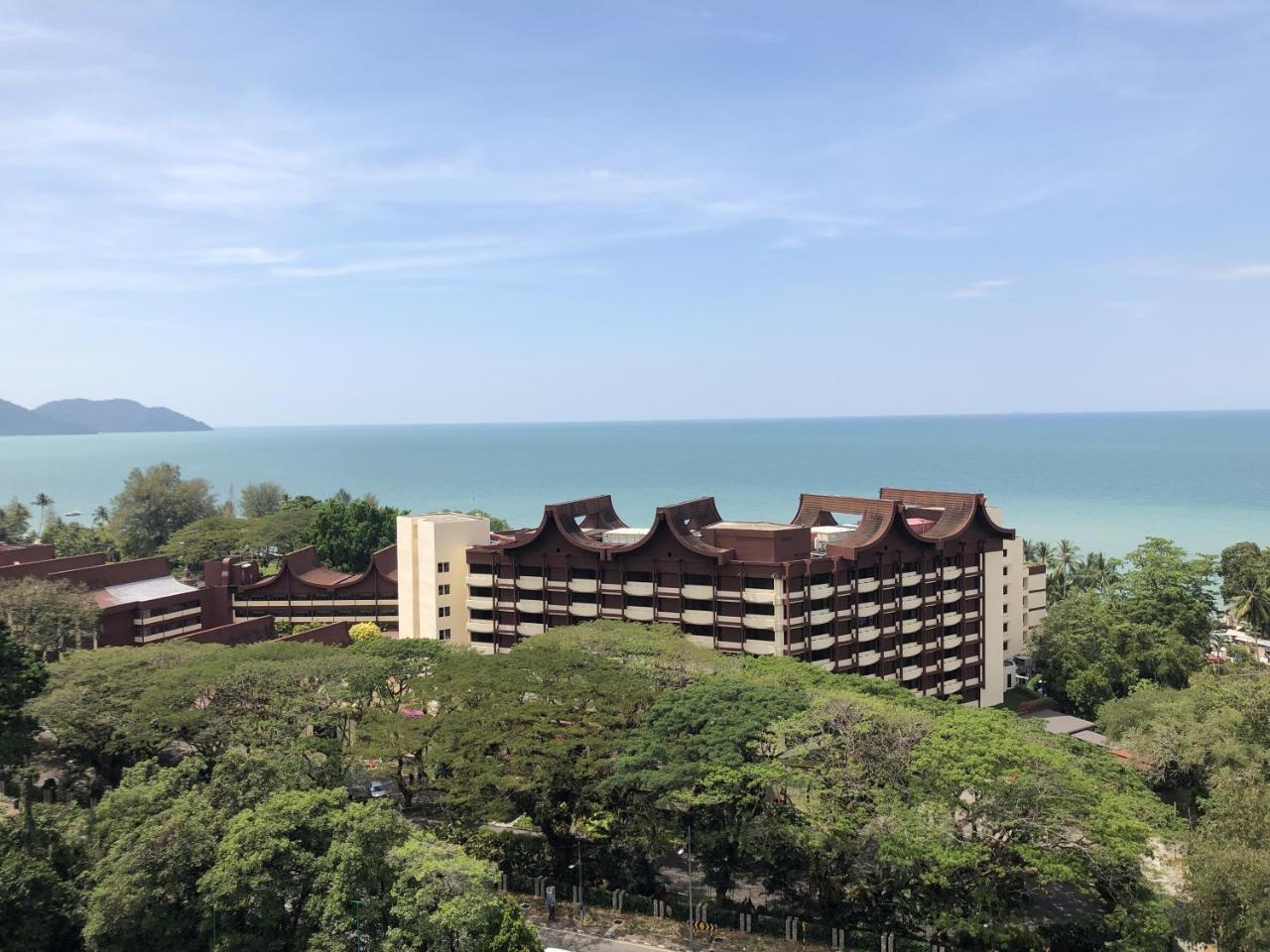 Susie'S Resort Seaview Suites At Sri Sayang Batu Feringgi Luaran gambar
